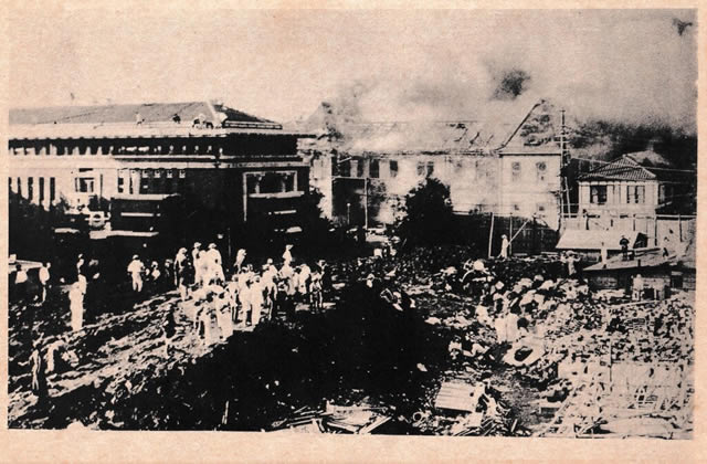 建物が燃える兜町の惨状